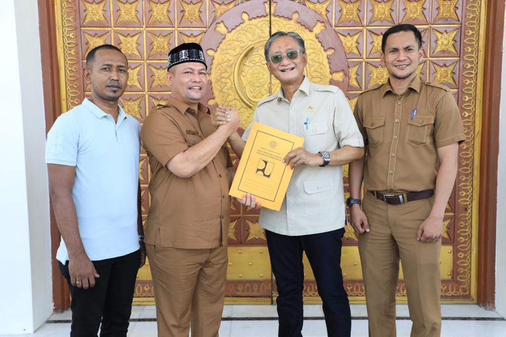 Spiritual dan Solutif: Ayah Wa Sambut Menteri PU dengan Shalat dan Proposal Pembangunan